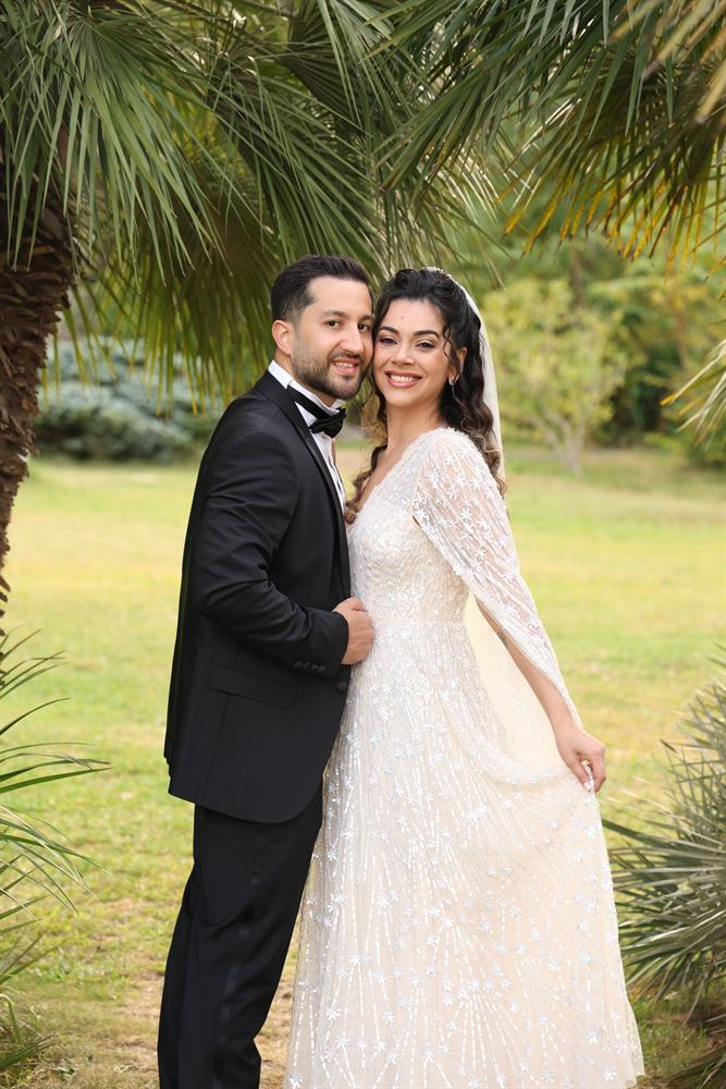 Foto de novios recortada por la mitad: las caras quedan afuera